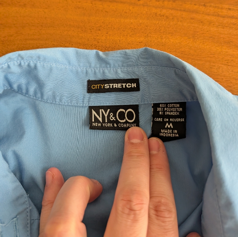 New York & Company City Stretch Sky Blue Shirt - Womens Medium - Picture 4 of 4